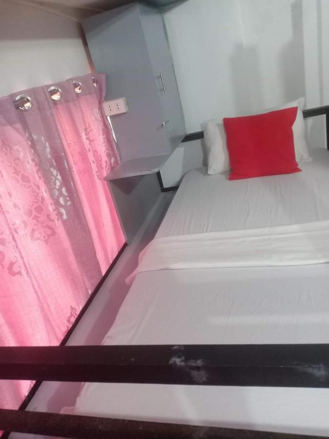 Lojed Sean Bed And Space Pasay Exterior photo